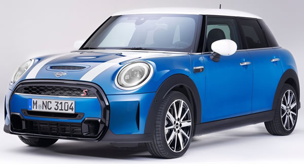 MINI Cooper 5 Puertas auto tipo hatchback tamaño sub-compacto.