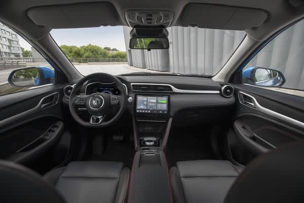 Panel frontal interior MG ZS EV.